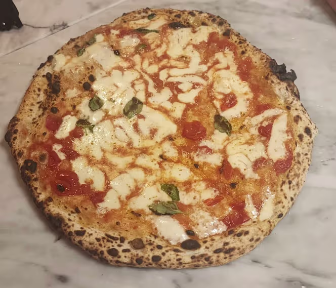 L'antica Pizzeria Da Michele - 1