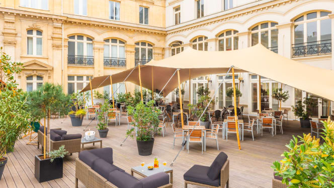 Le Dix / Le Lodge - 9