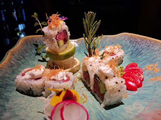 Ristorante Yih Sushi Diner - 5