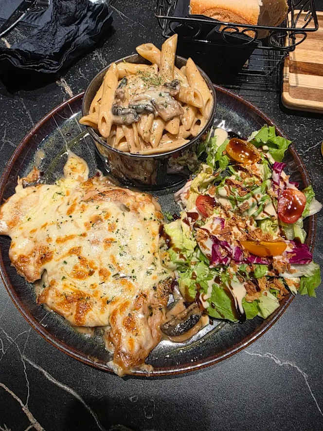 Le 113 Restaurant - 4