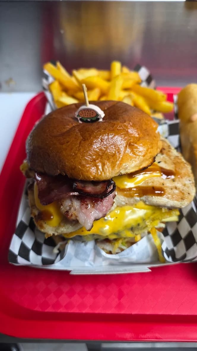 Angry Bird Burger Bar - 0