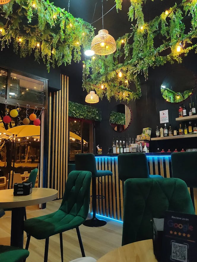 Angry Bird Burger Bar - 9