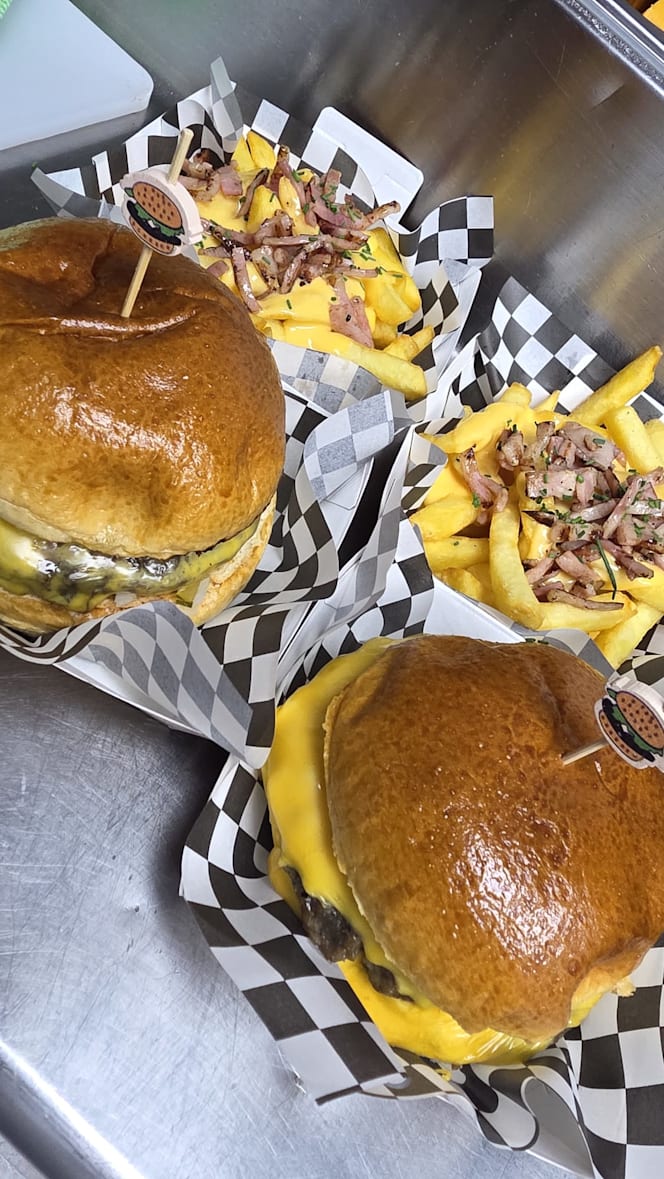 Angry Bird Burger Bar - 6