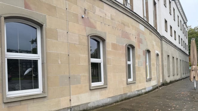 Engels, das Bistro im Opernhaus - 6