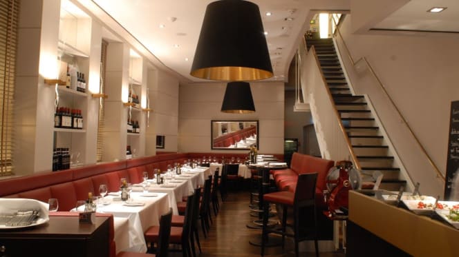 Engels, das Bistro im Opernhaus - 5