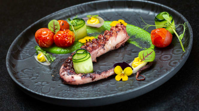 Azul e Branco - H10 Duque de Loulé - 3