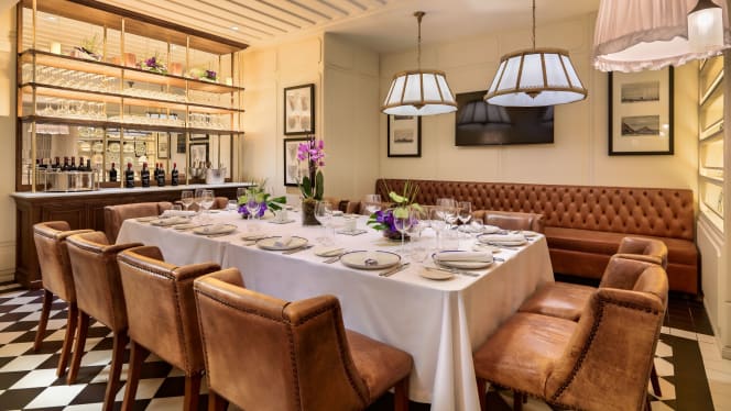 Azul e Branco - H10 Duque de Loulé - 0