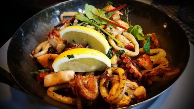 Comme une Abeille - 0