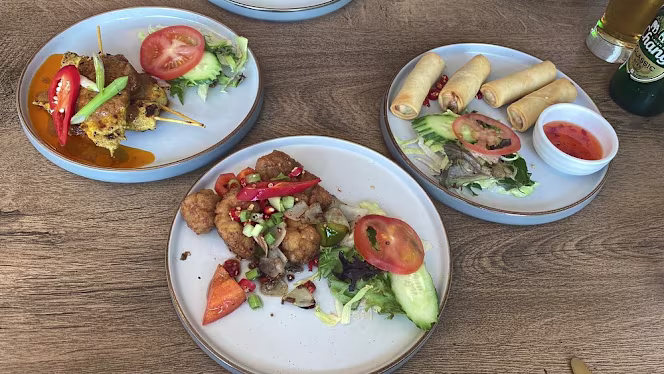 Khao Thai Eatery - 7