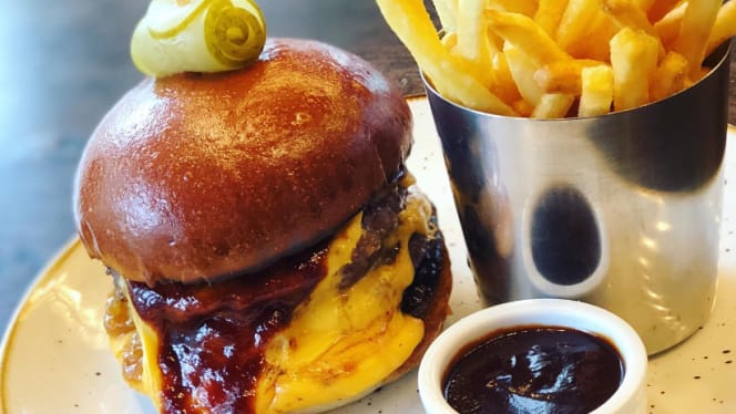 Redwood Pub & Kitchen - 1