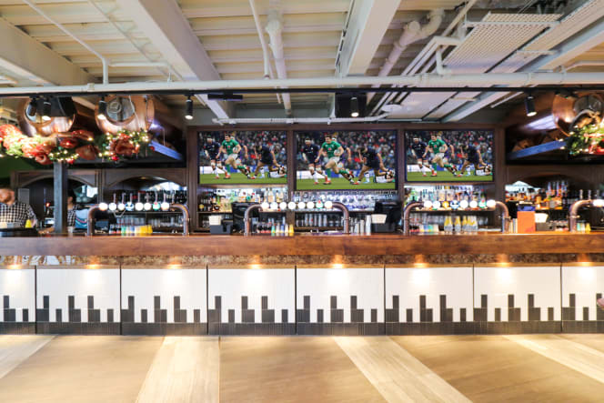 Redwood Pub & Kitchen - 6