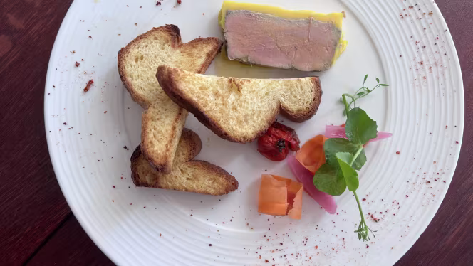 Le Petit Bistrot - 2