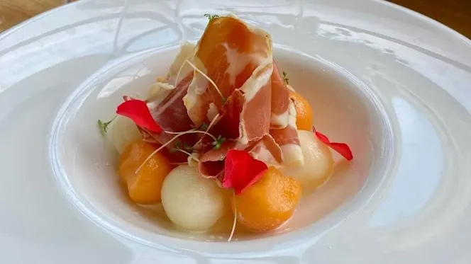 Le Petit Bistrot - 4