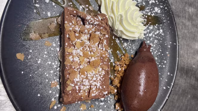 Le Petit Bistrot - 1