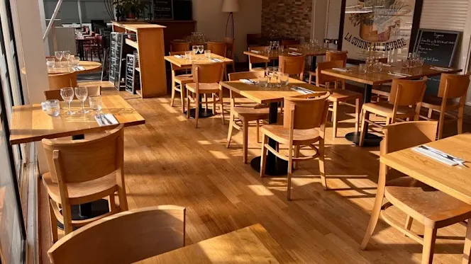 Le Petit Bistrot - 5