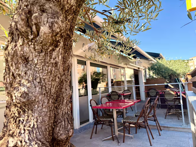 Le Petit Bistrot - 0