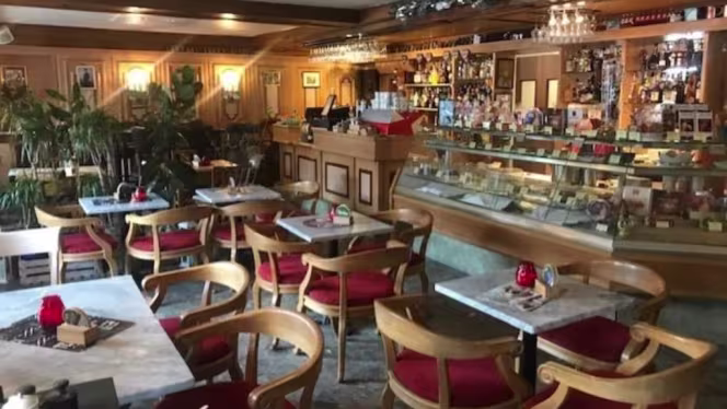 "SISI " Cafe-Bistro-Bar - 1