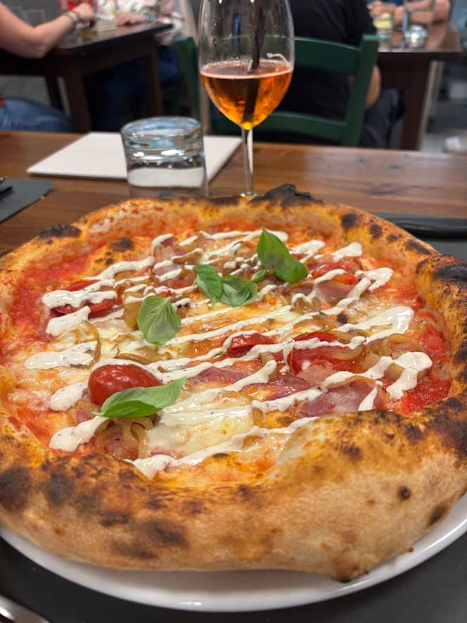 Acqua e Farina Pizza Napoletana con Cucina - 2