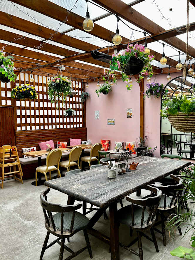 Mabelle's Cafe - 3
