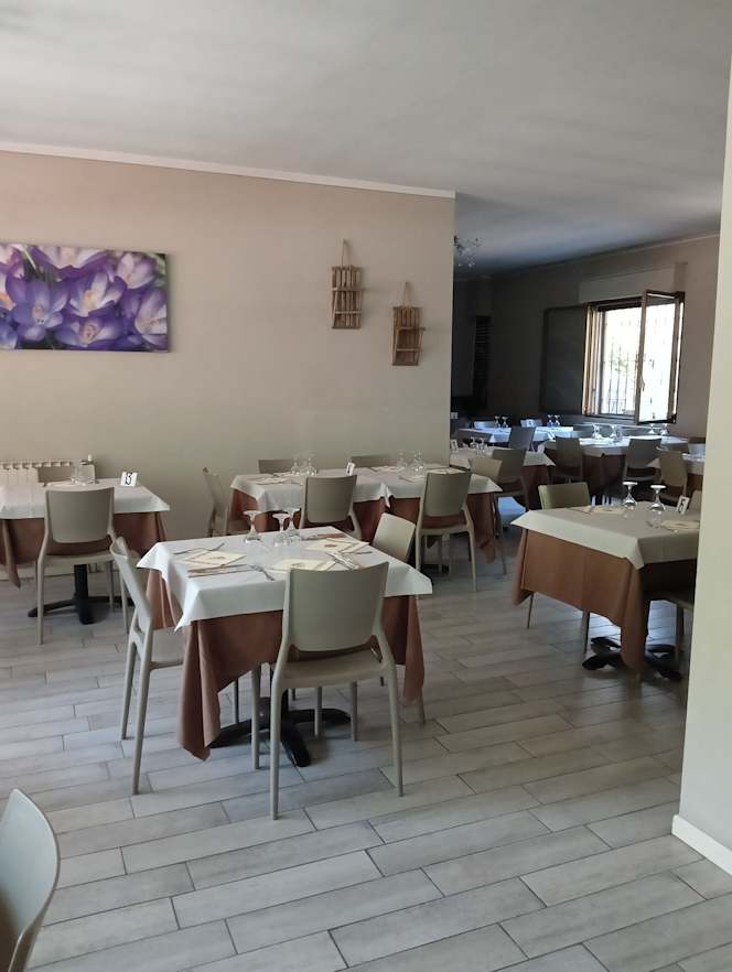 Pizzeria Mediterraneo Di Salmoun M - 0