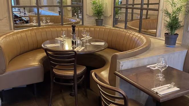 Le Moliteuil - Paris - 8