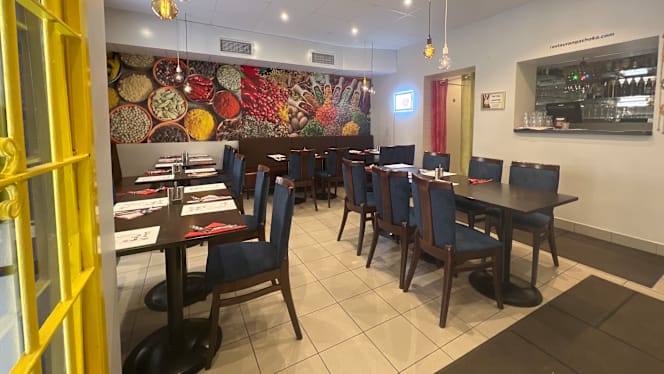 Unan Indisk Restaurang & Bar - 1