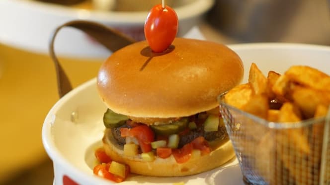 Erva Cafe & Restaurant Amsterdam - 9