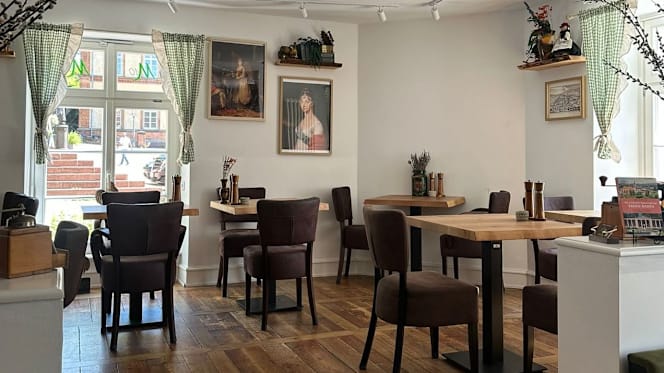 M10 Badisches Cafe & Restaurant Am Marktplatz - 6