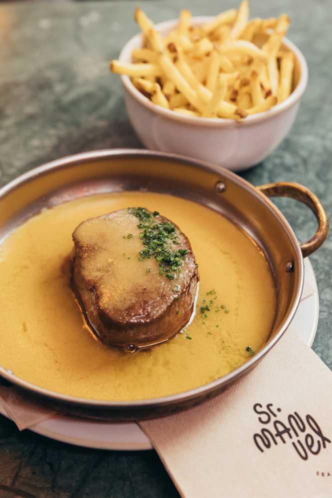 Sr. Manuel Seafood Bar - 2