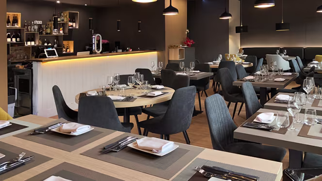 • NAMEZA • Steakhouse Lounge - 8