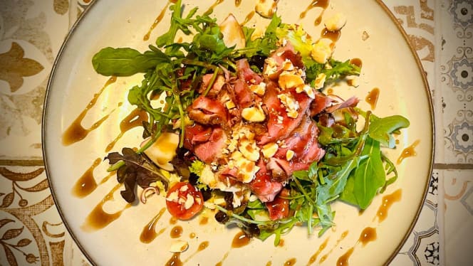 Hungry Gastro Food Bar - 3