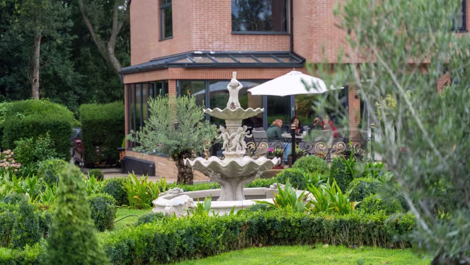 Newlands Corner Restaurant at Guildford Manor Hotel - 7