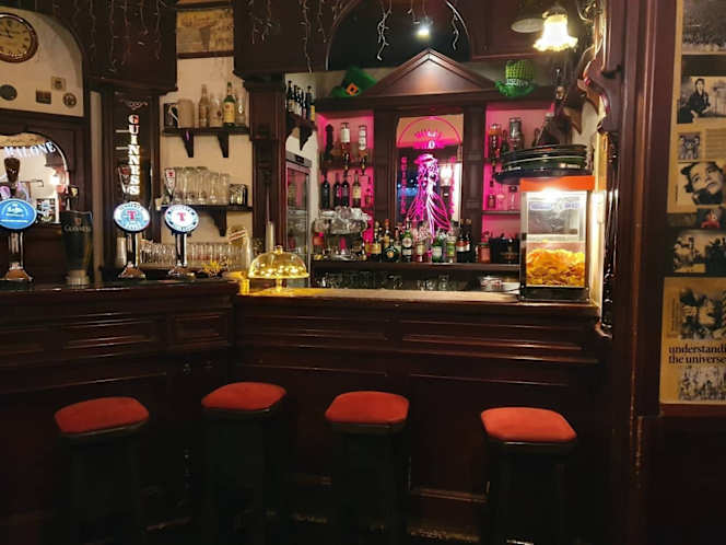 Molly Malone Pub - 6