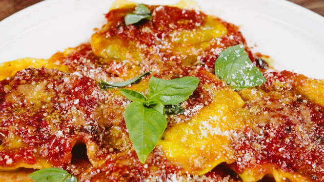 Angus Steakhouse - Bond Street - 8