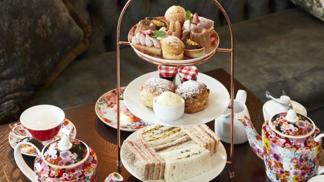 Platform 7 Tea Lounge at Charing Cross - 8