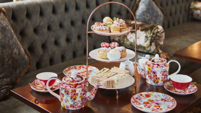 Platform 7 Tea Lounge at Charing Cross - 7