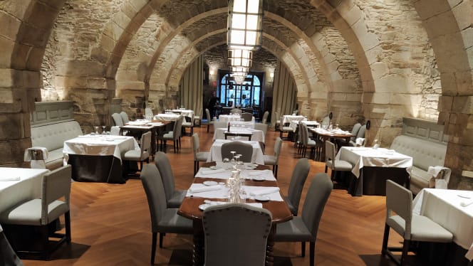 Restaurante Dos Reis - Parador de Santiago de Compostela - 1