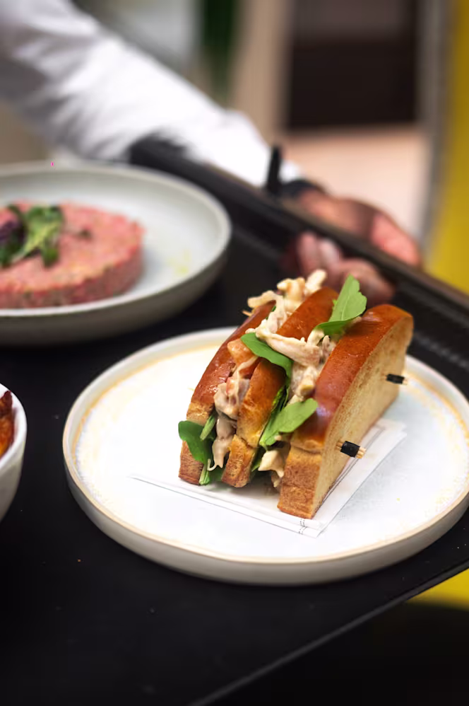 Le Charles, Bar & Lounge - 6