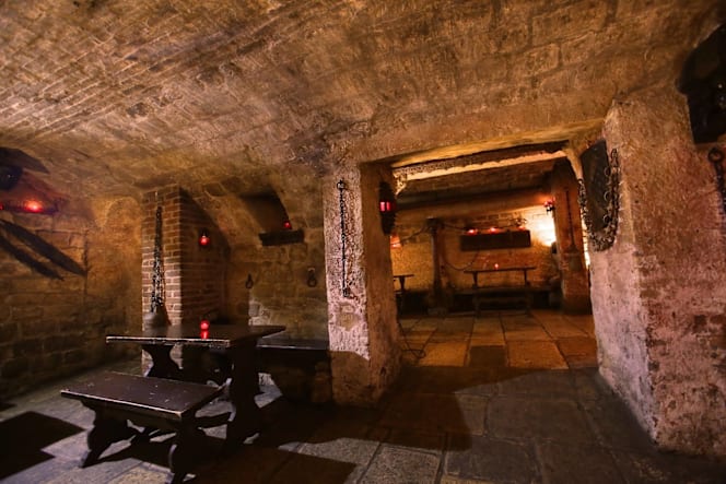 La Taverne Médiévale – Caves Saint Sabin - L'évènement médiéval immersif et festif incontournable à Paris - 1