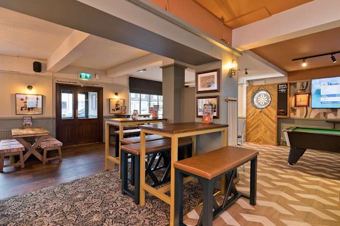 Mackintosh Hotel Cardiff - 8