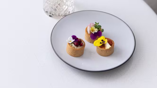 Rosy et Maria – Maison de Beauté Carita - 4