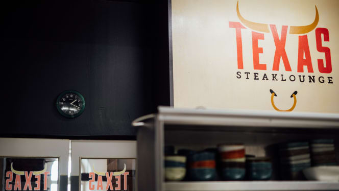 TEXAS Steaklounge - 9