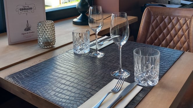 Tafelen bij Zeeuws Meisje - 5