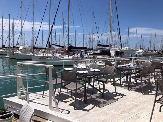 RIZcafè - Nautical Lounge - 0