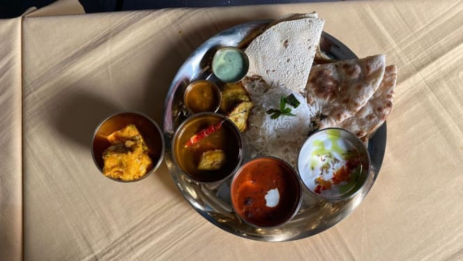 Mount Everest Ristorante Nepalese - 7