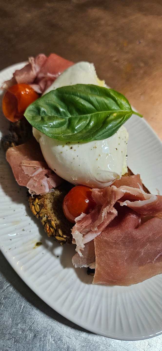 La Patrona Wine Bar & Bistrot - 5