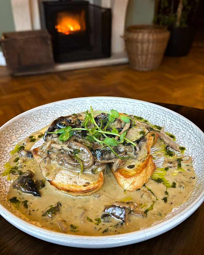 Eastham Ferry - Gastro Pub - 6