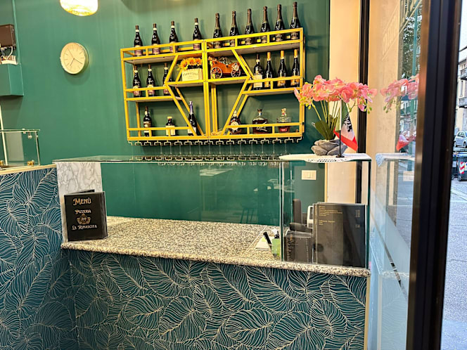 Pizzeria La Rinascita con forno a legna - 7