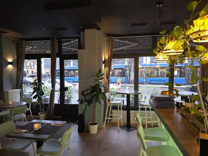 Holy Tikka - Indian Streetfood & Bar - 3