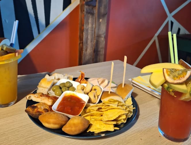 Jamaika Music Bar - 0